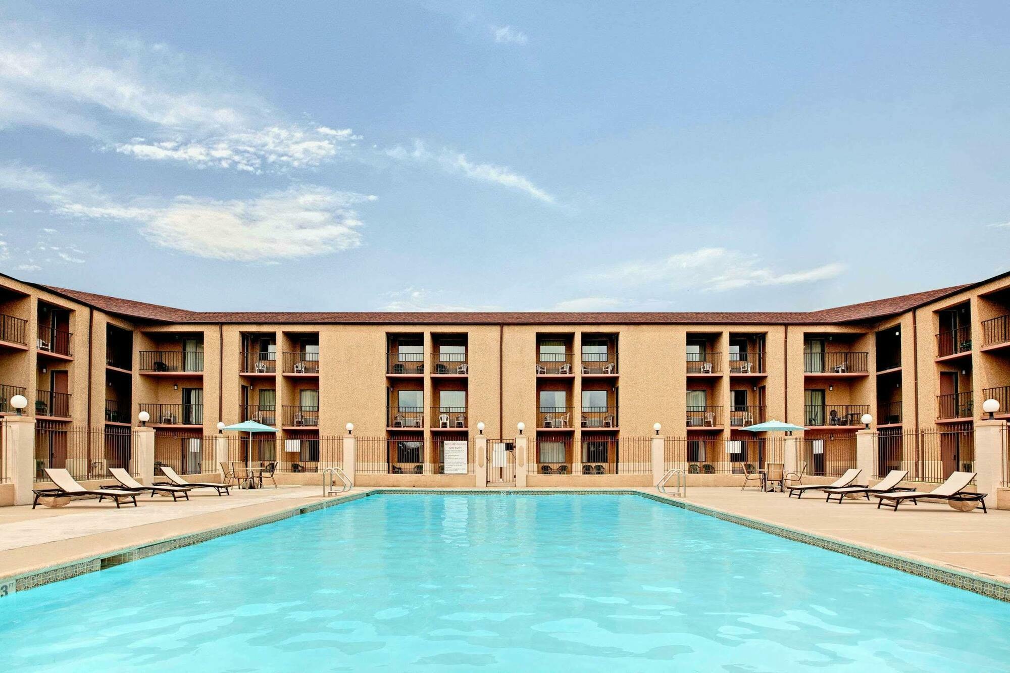 Howard Johnson By Wyndham Blackwood Near Philadelphia Екстер'єр фото